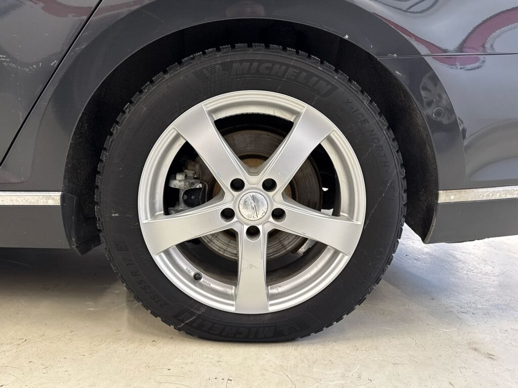 Volkswagen Passat 2015 Harmaa