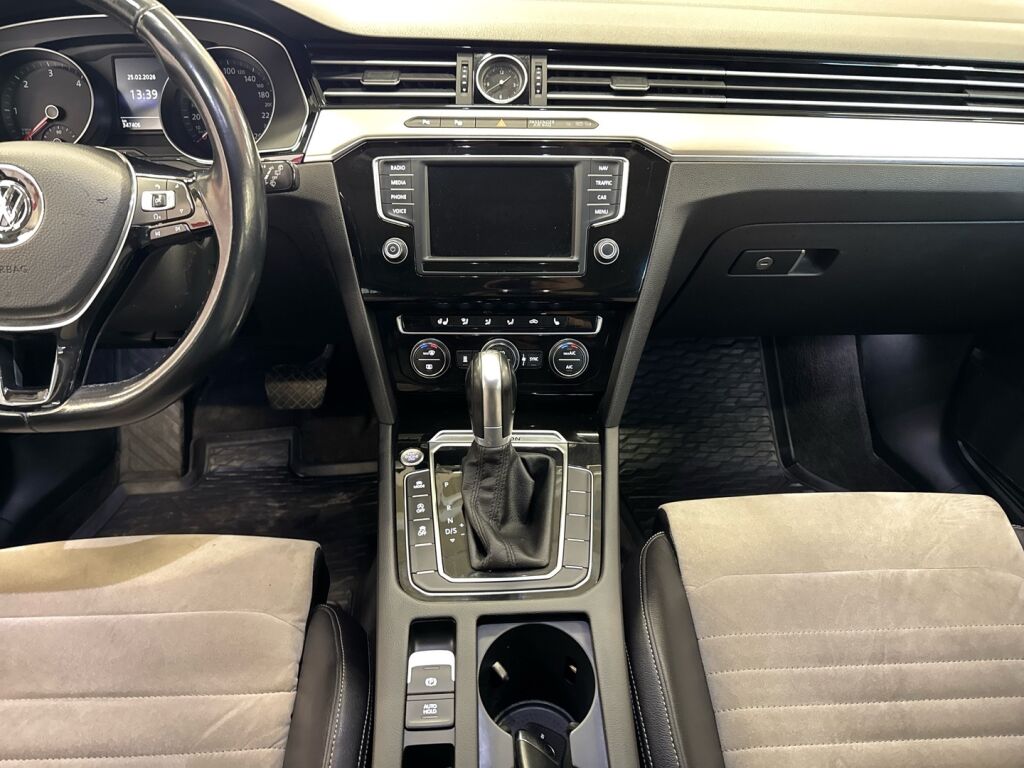 Volkswagen Passat 2015 Harmaa