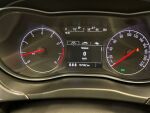 Opel Corsa 2015 Punainen