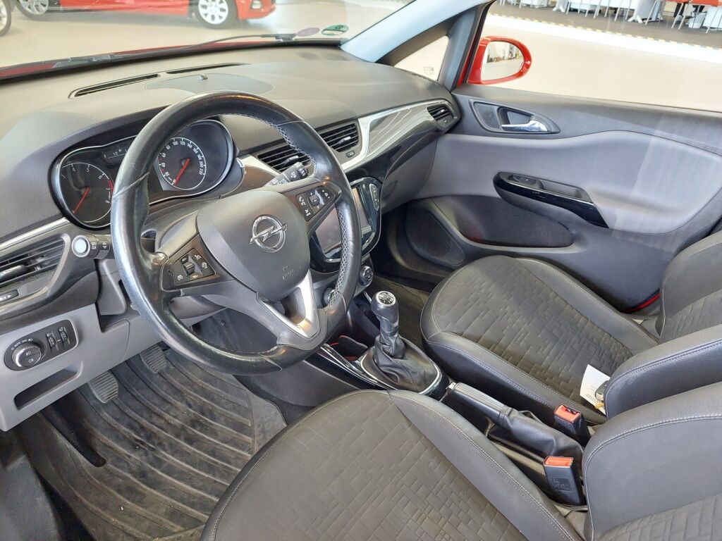Opel Corsa 2015 Punainen