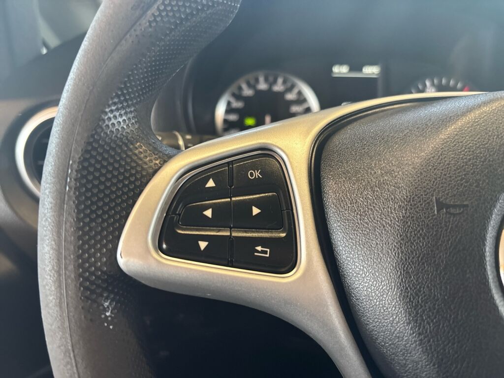 Mercedes-Benz Vito 2015 Ruskea (beige)