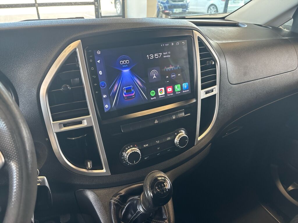 Mercedes-Benz Vito 2015 Ruskea (beige)