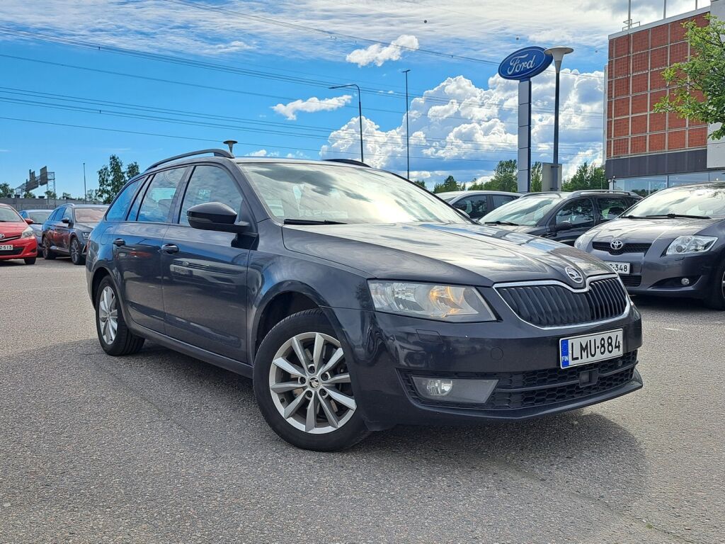 Skoda Octavia 2015 Musta