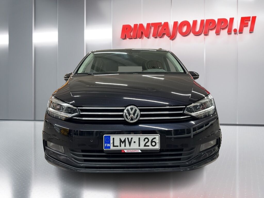 Volkswagen Touran 2016 Musta