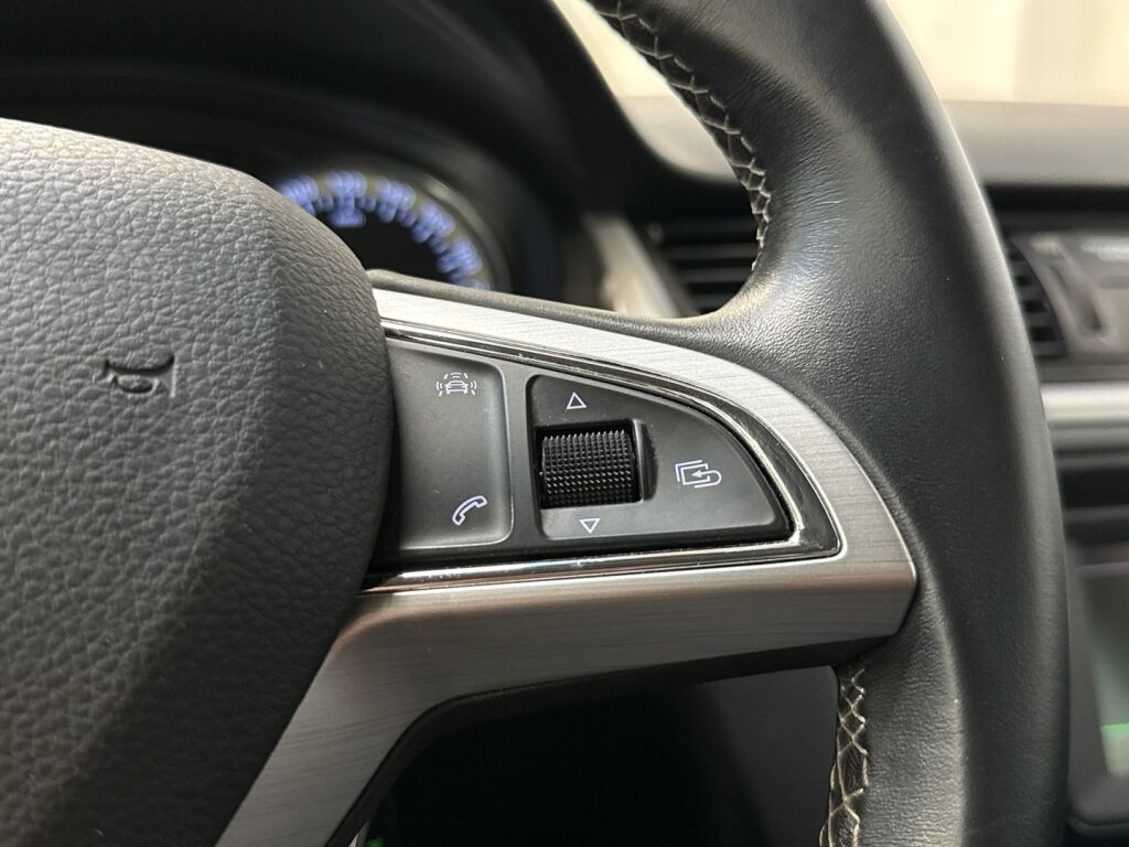 Skoda Rapid 2016 Valkoinen