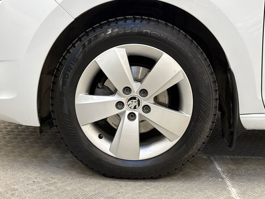 Skoda Rapid 2016 Valkoinen