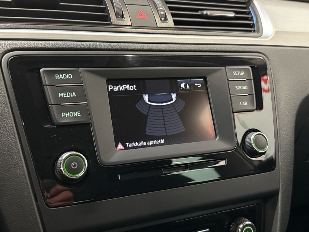 Skoda Rapid 2016 Valkoinen