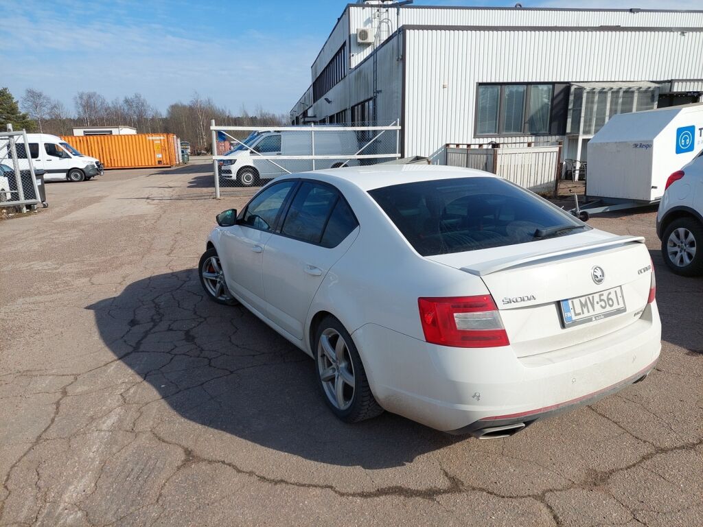 Skoda Octavia 2016 Valkoinen