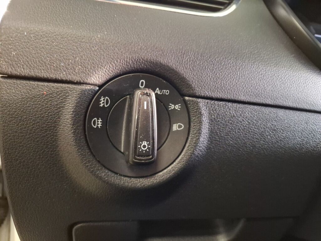 Skoda Octavia 2016 Valkoinen