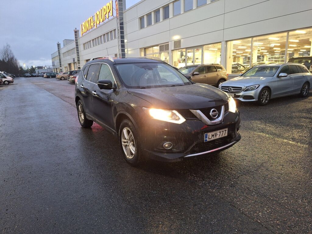 Nissan X-Trail 2016 Musta