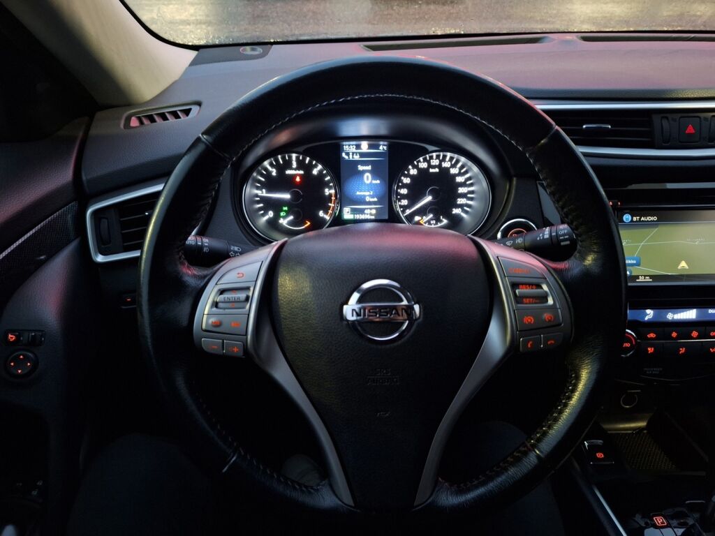 Nissan X-Trail 2016 Musta