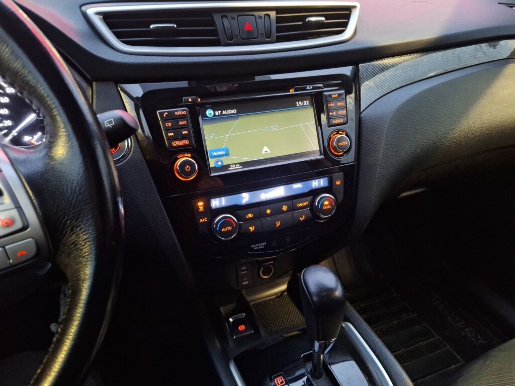 Nissan X-Trail 2016 Musta