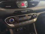 Hyundai i30 Hatchback 2019 Punainen