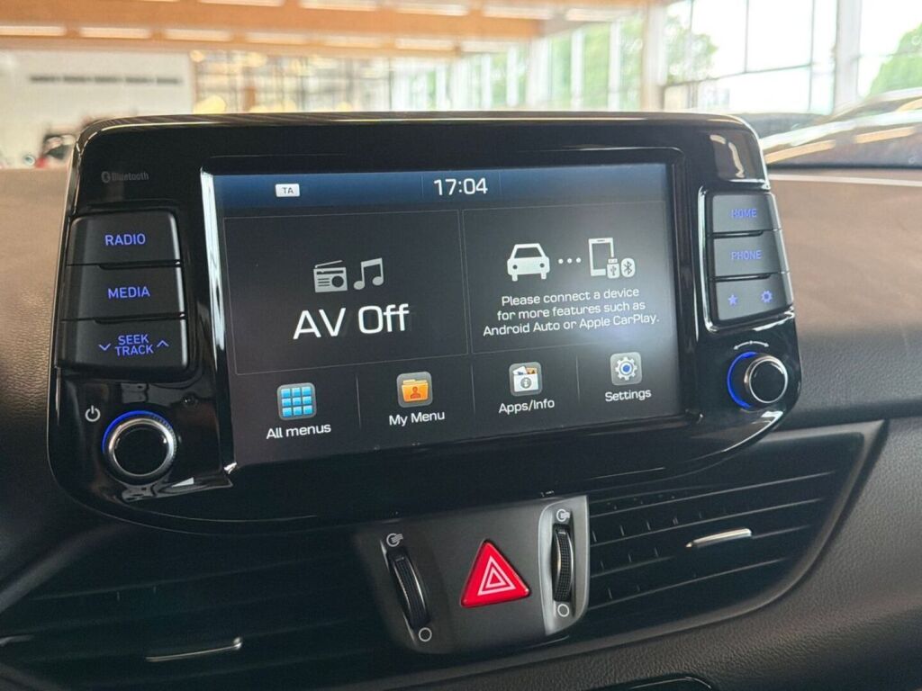 Hyundai i30 Hatchback 2019 Punainen