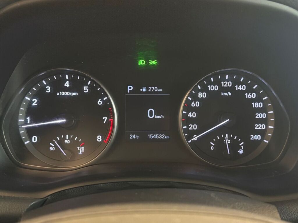 Hyundai i30 Hatchback 2019 Punainen