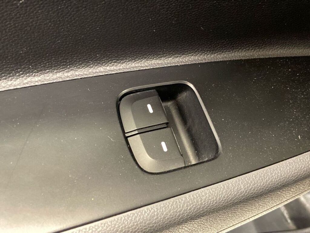 Hyundai i10 2019 Valkoinen
