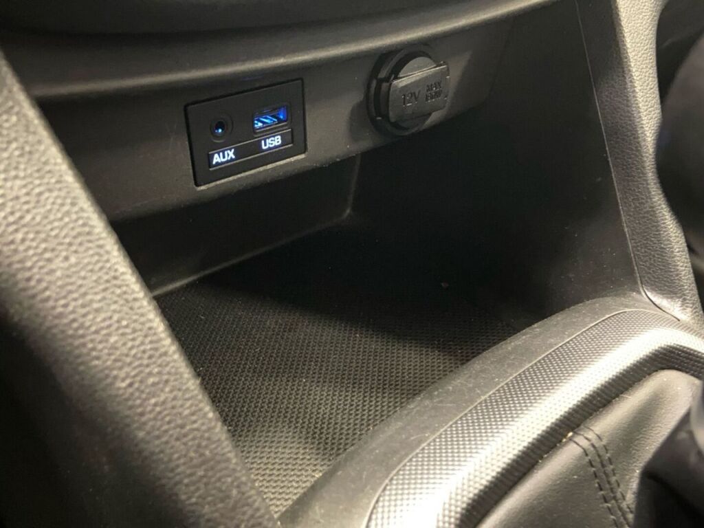 Hyundai i10 2019 Valkoinen