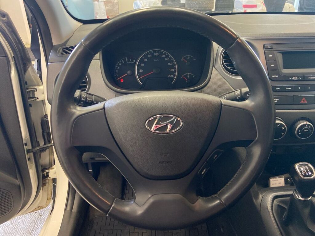 Hyundai i10 2019 Valkoinen