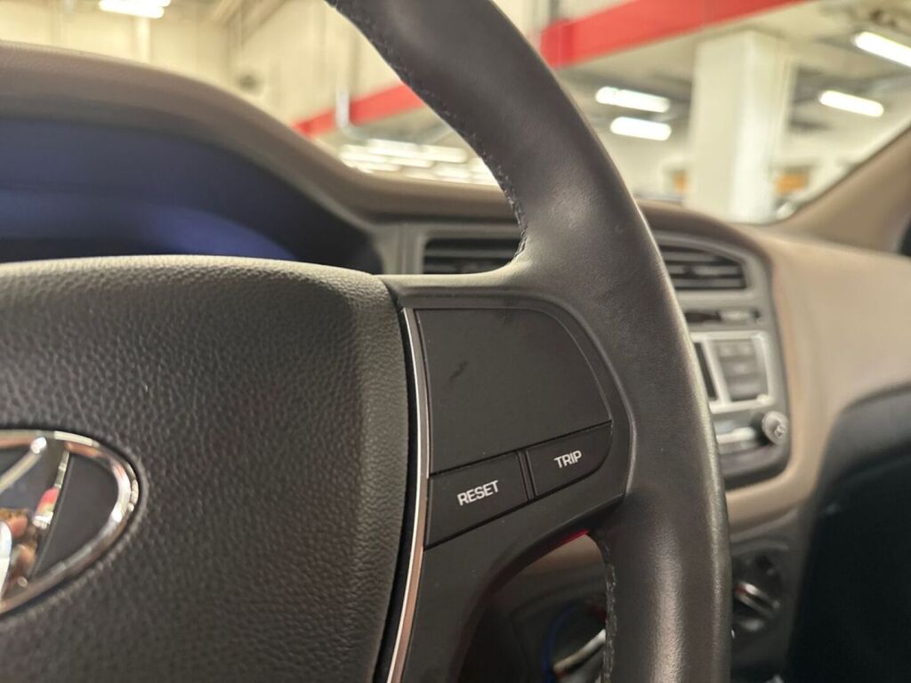 Hyundai i20 5d 2016 Musta