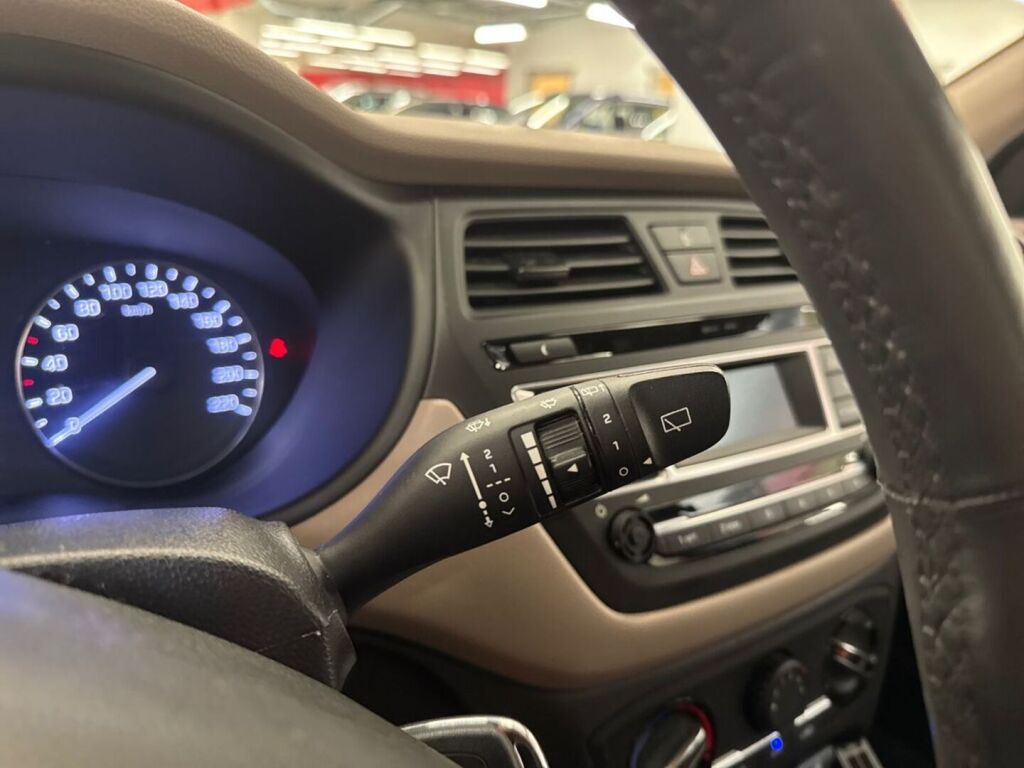 Hyundai i20 5d 2016 Musta