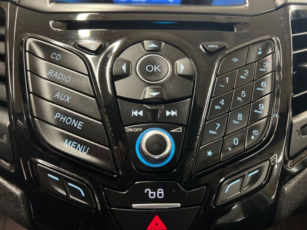 Ford Fiesta 2016 Valkoinen