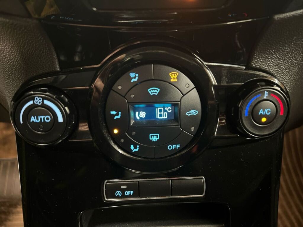Ford Fiesta 2016 Valkoinen