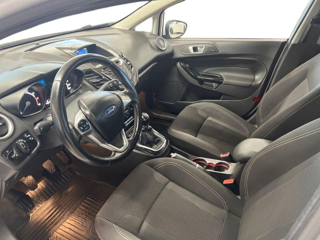 Ford Fiesta 2016 Valkoinen
