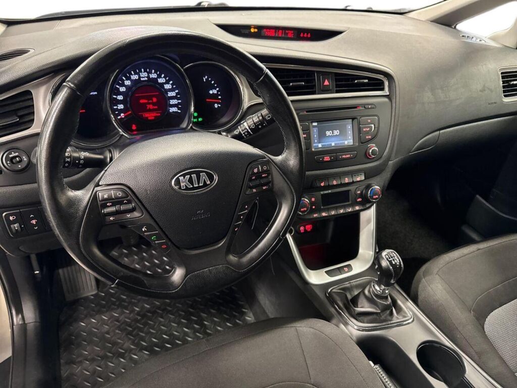 Kia Ceed 2017 Hopea