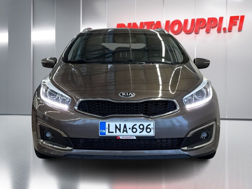 Kia Ceed 2016 Ruskea (beige)