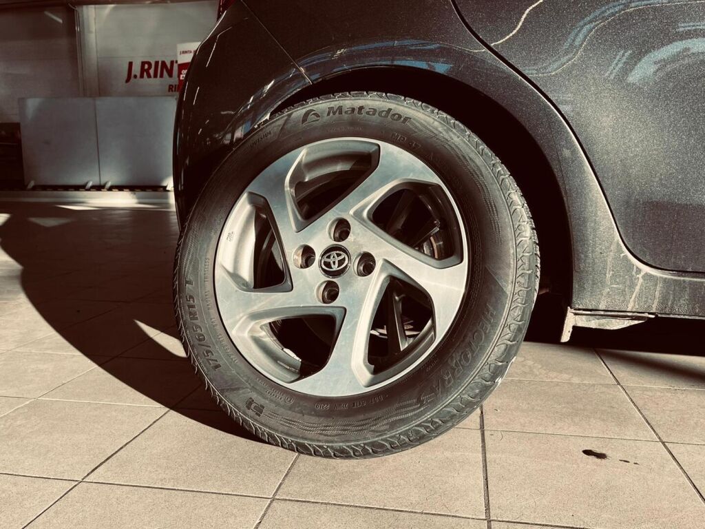 Toyota Yaris 2016 Harmaa