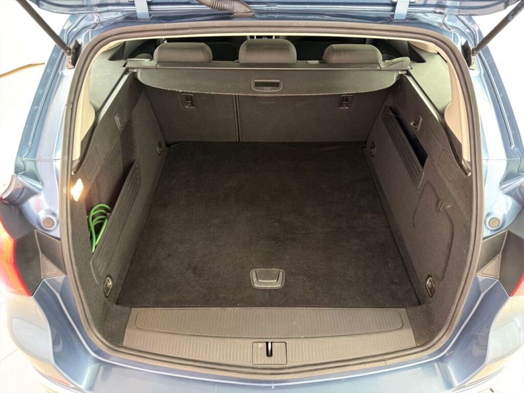 Opel Astra 2015 Sininen