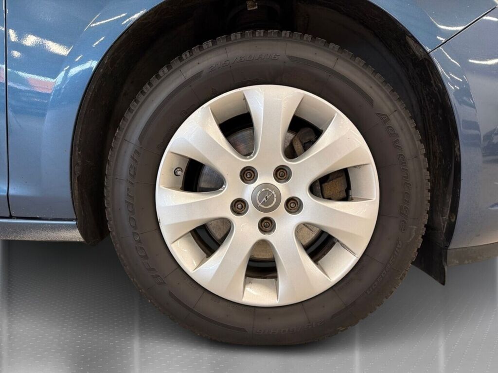 Opel Astra 2015 Sininen
