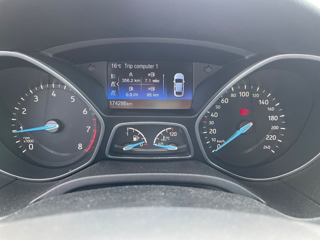 Ford Focus 2016 Sininen