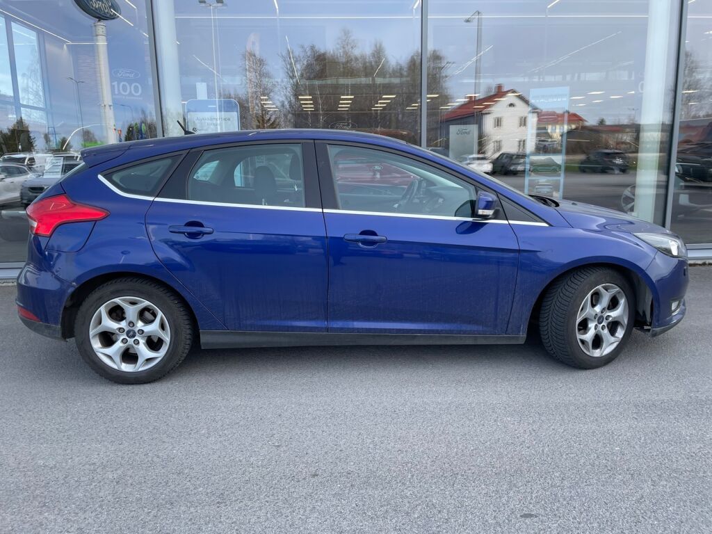 Ford Focus 2016 Sininen