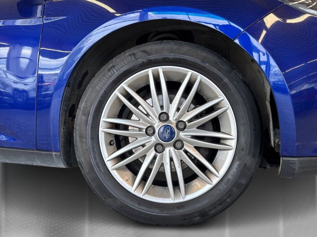 Ford Focus 2016 Sininen