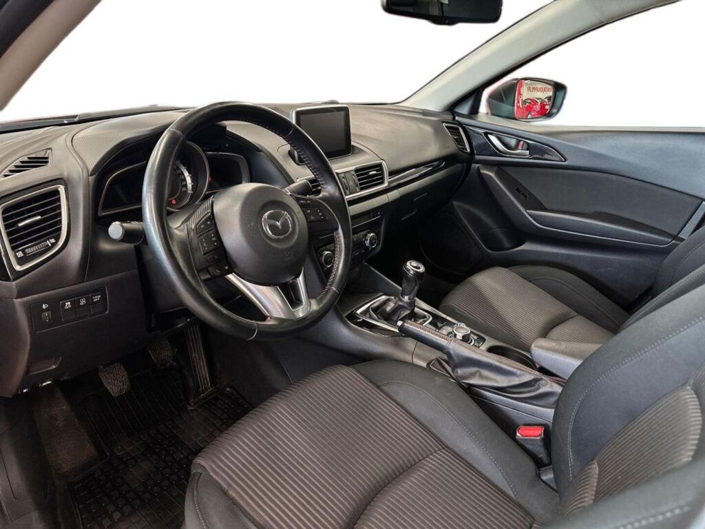 Mazda Mazda3 2016 Punainen