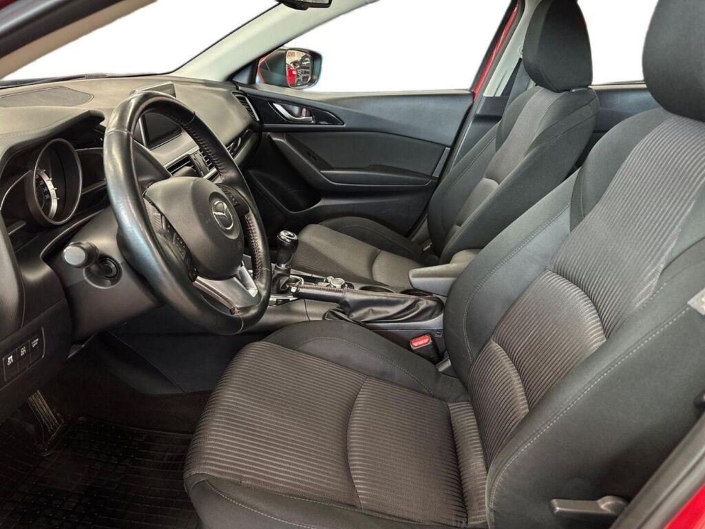 Mazda Mazda3 2016 Punainen