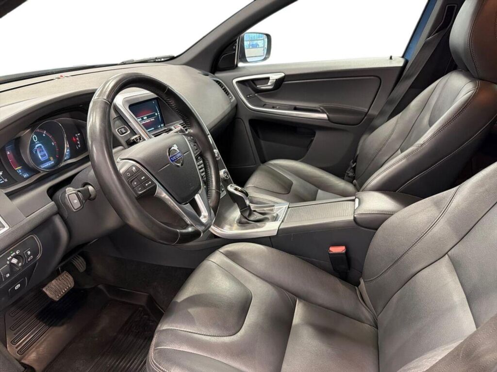 Volvo XC60 2016 Sininen