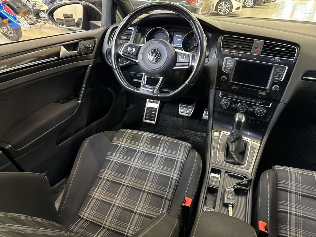 Volkswagen Golf 2016 Harmaa