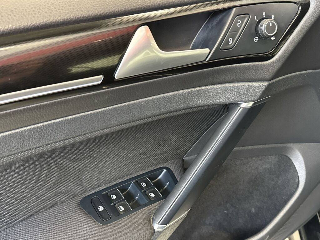 Volkswagen Golf 2016 Harmaa