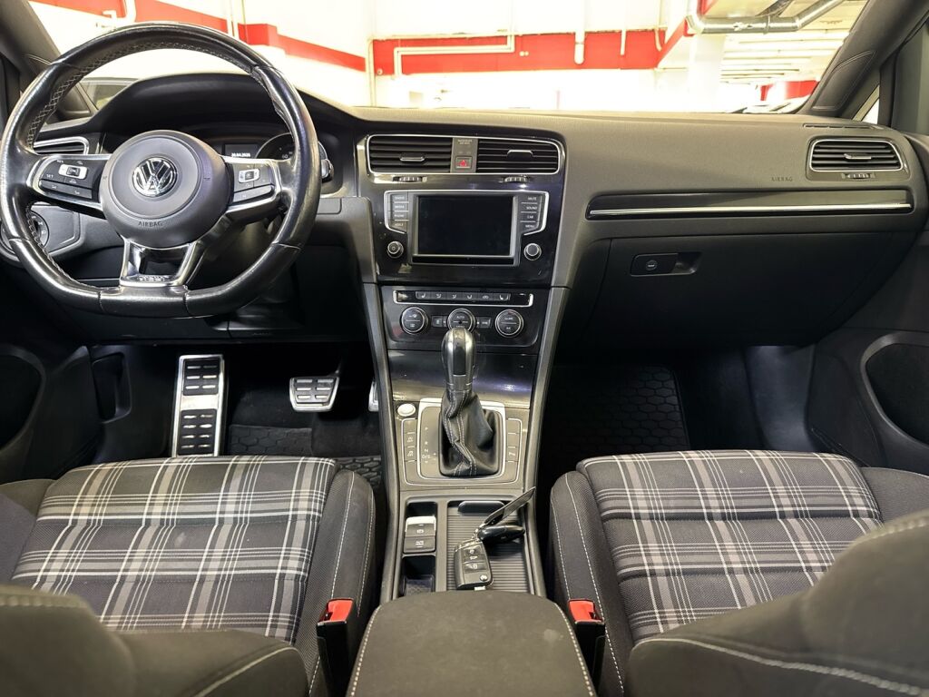 Volkswagen Golf 2016 Harmaa