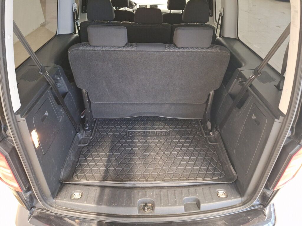 Volkswagen Caddy Maxi 2016 Musta