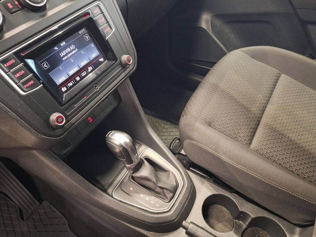 Volkswagen Caddy Maxi 2016 Musta