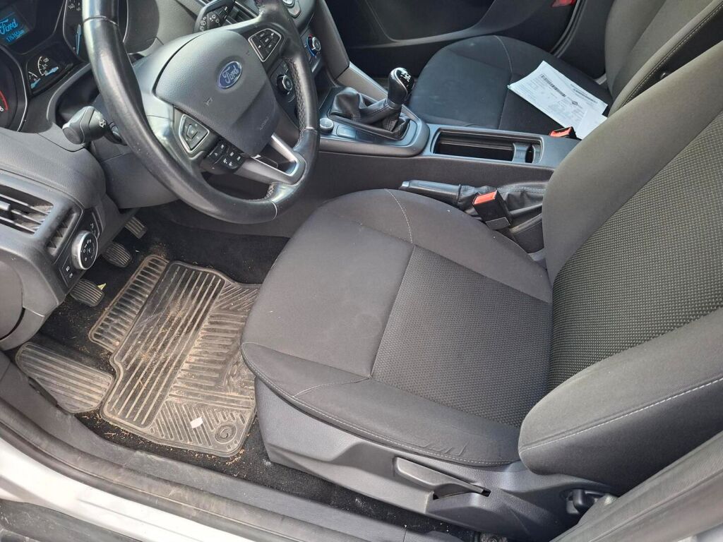 Ford Focus 2016 Harmaa