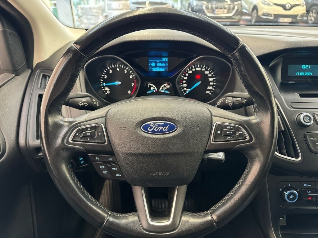 Ford Focus 2016 Musta