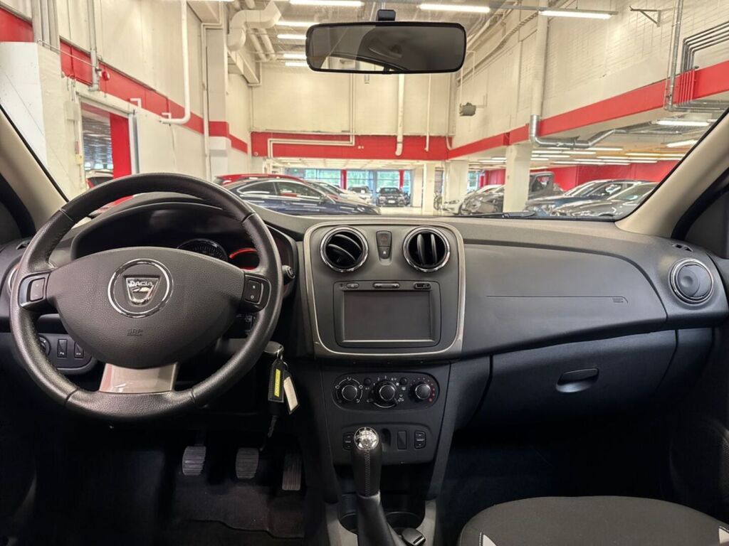 Dacia Sandero 2016 Sininen