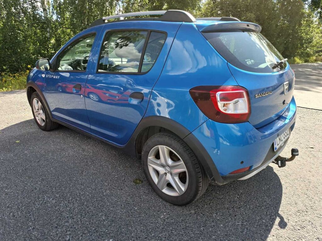 Dacia Sandero 2016 Sininen