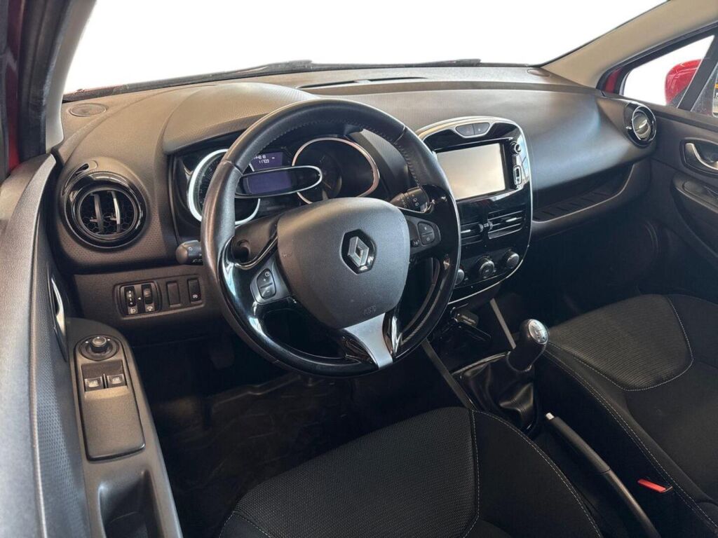 Renault Clio 2016 Metallinhohto Punainen