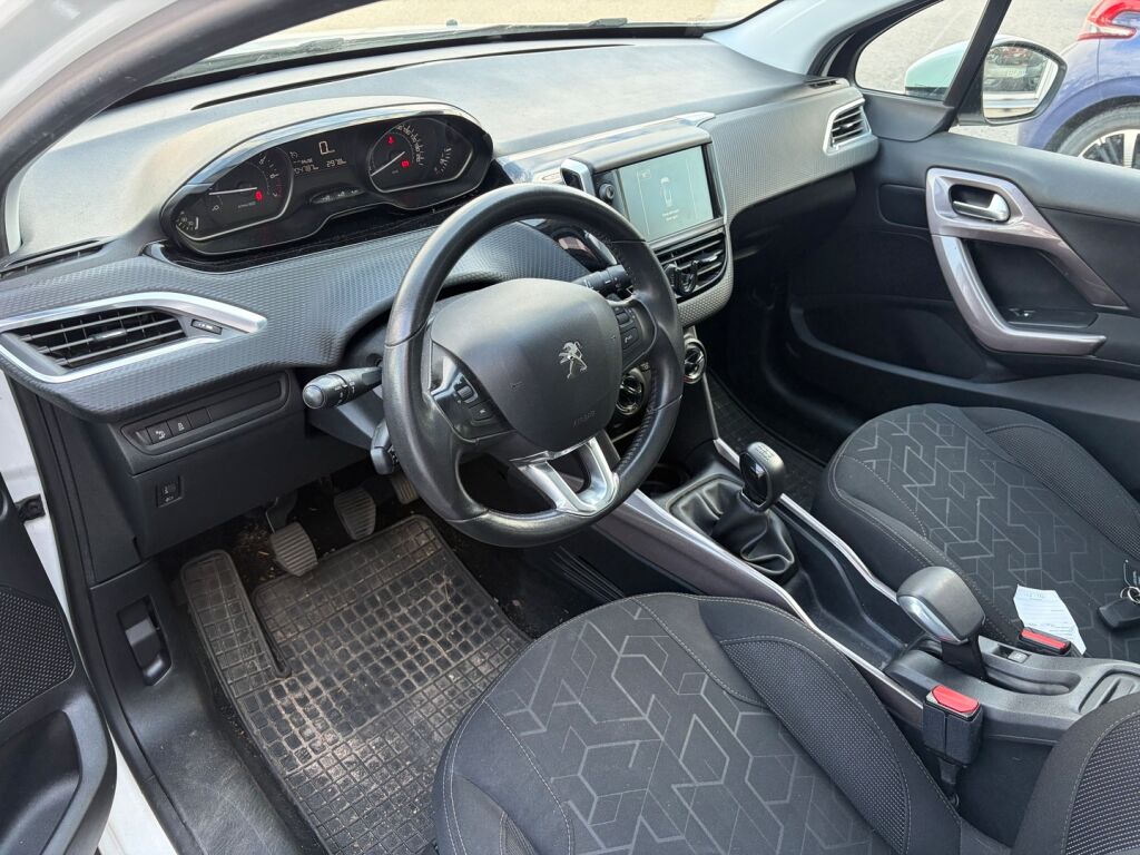 Peugeot 2008 2016 Valkoinen