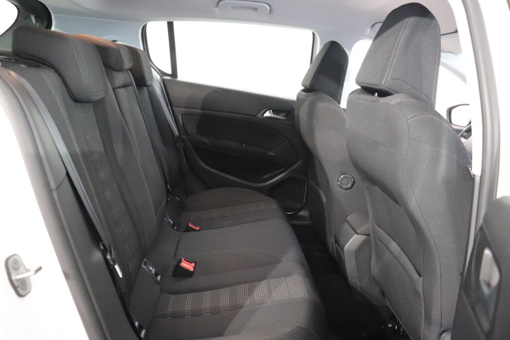 Peugeot 308 2016 Valkoinen